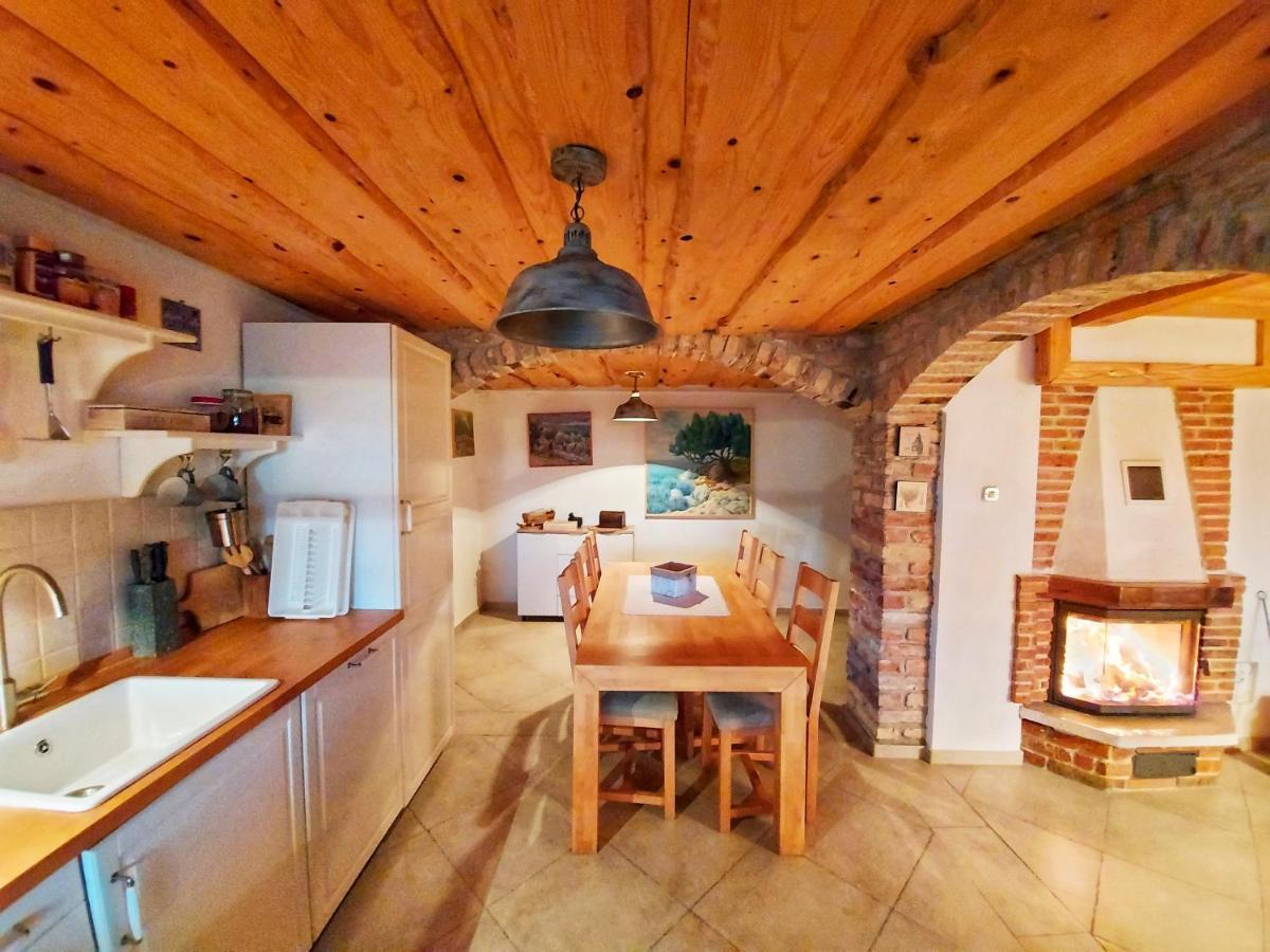 Peter's Pine Cottage Korenica Exterior foto